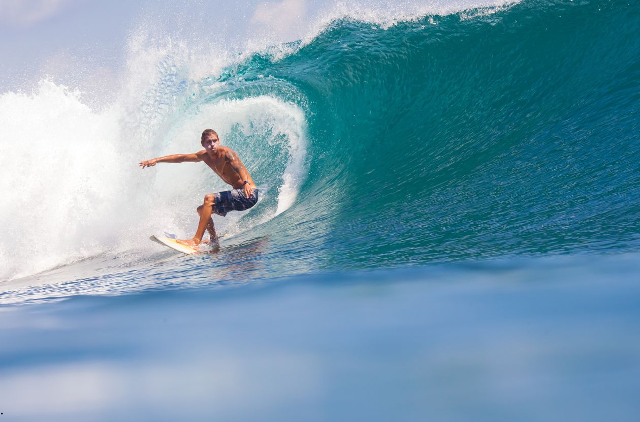 surfing in costa rica